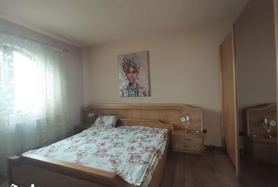 Casă cu 7 camere cu Teren 460 Mp în Central - 20