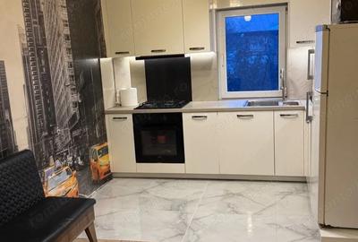 Apartament cu 3 camere decomandat în Central - 1