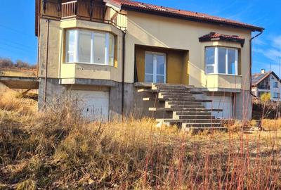 Casa 200 mp,Tarlungeni, Brasov - 1