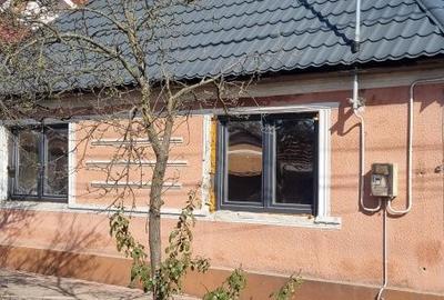 Casă cu 4 camere în Central - 1