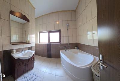 Casă cu 4 camere cu Canalizare în Agigea - 2