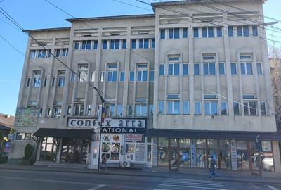 Spațiu comercial, de 1,600 mp, în Central - 1