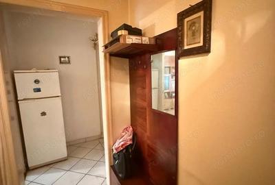 Apartament cu 3 camere decomandat în Dâmbovița - 4