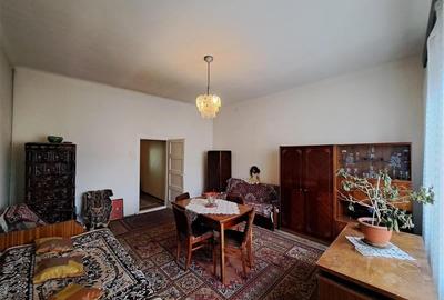 Apartament cu 2 camere decomandat în Horea