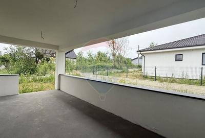 Casă individuală cu 6 camere cu Teren 892 Mp în Est - 13