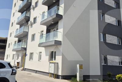 Apartament cu 3 camere decomandat în Mioveni - 1