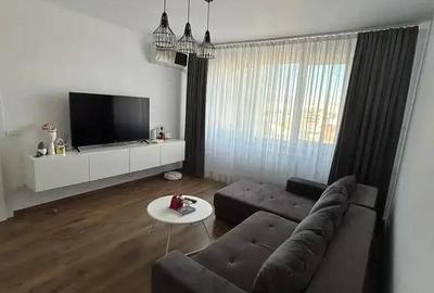 Apartament cu 3 camere semidecomandat în Gara de Nord