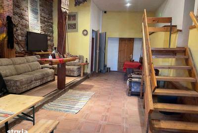 Casă cu 10 camere cu Teren 800 Mp în Central - 14