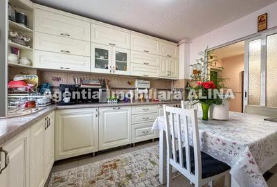 Ap. 3 camere in Deva, zona Astoria, 70 mp, decomandat, etaj 3. - 4