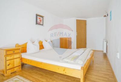 Duplex cu 11 camere cu Teren 712 Mp în Fundata - 9