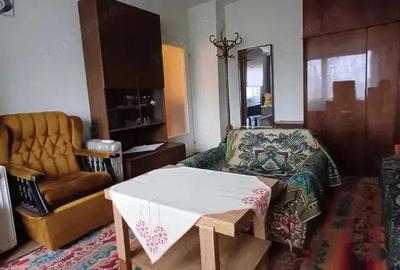 Garsonieră în Noua