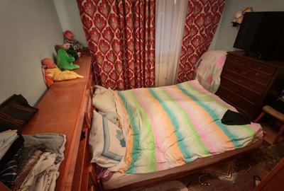 Apartament cu 3 camere decomandat în Zăvoi - 16