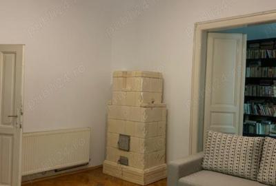 Vand casa , situata central , str.T.Grozavescu nr.25 - 7