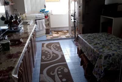 Apartament cu 3 camere decomandat în Călărași - 1