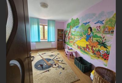 Casă cu 10 camere cu Canalizare în Cordun - 15
