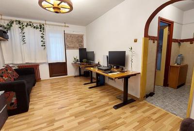 TITAN, metrou 1 Decembrie 7-8 minute mers, bloc reabilitat, stradal - 10