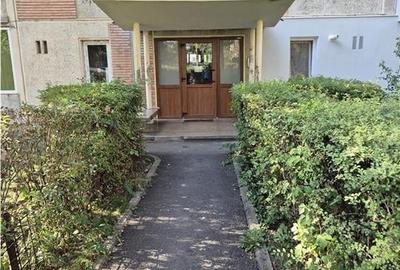 Garsoniera decomandata in bloc de apartamente Astra - 9