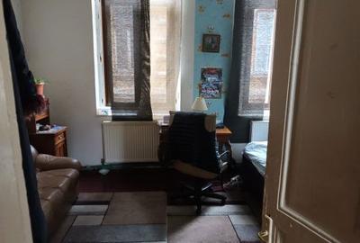 Casă cu 4 camere în Rosetti - 2