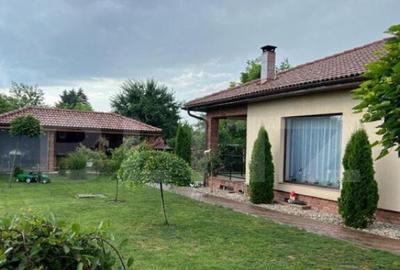 Casa cu 4 camere, 150 mp, teren 1000 mp, zona Bercu Rosu - 1