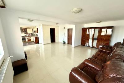 Apartament cu 3 camere decomandat în Central - 2