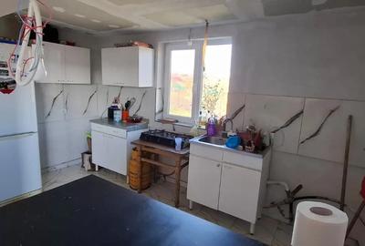 Casă cu 3 camere cu Teren 2000 Mp în Sărmășel - 4