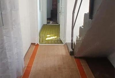 Casă cu 6 camere cu Canalizare în Central - 6