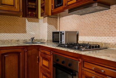 Închiriere  3 Camere în Mamaia - Regent, Zona Vega 500 euro - 10