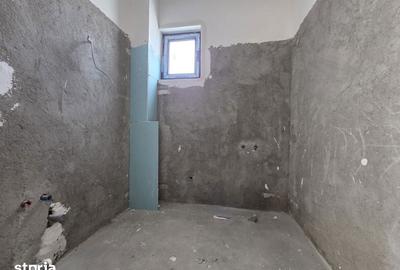 Casă cu 6 camere cu Teren 250 Mp în Central - 10