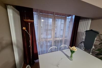 Apartament cu 4 camere semidecomandat, mobilat în CET - 29