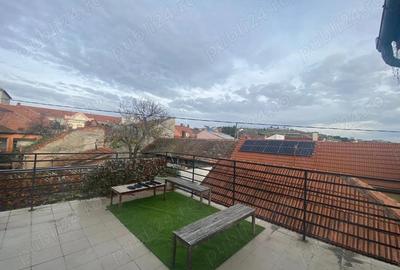 Casă cu 3 camere cu Teren 300 Mp în Central