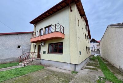 Casă individuală cu 8 camere cu Canalizare în Ion Creangă - 35