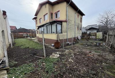 Casă cu 6 camere cu Teren 395 Mp în Central - 5