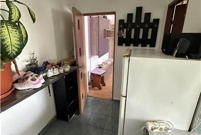 Mobilat și utilat et intermediar ?n spate la Secția 3 Mobilat și utilat et intermediar ?n spate la Secția 3 - 8