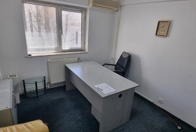 Birou, de 80 mp, în P-ța Ovidiu - 3