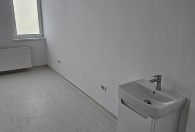 Spațiu comercial, de 500 mp, în Central - 7