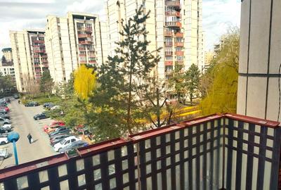 Apartament cu 3 camere decomandat în 13 Decembrie - 10