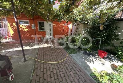 Casa de vanzare 3 camere 110 mpu teren liber 198 mp si garaj Fagaras - 2