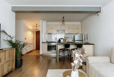 Apartament cu 3 camere decomandat în Cetate