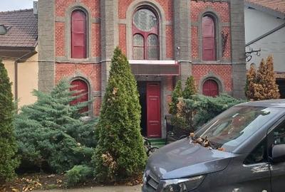 Vând Sinagogă ,poate fi folosită în orice domeniu - 1