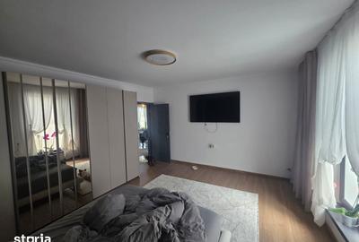 Casă cu 3 camere decomandat cu Teren 497 Mp în Central - 2