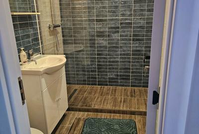 Apartament cu 3 camere decomandat în Păcurari