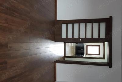 Apartament cu 4 camere decomandat în Central - 1