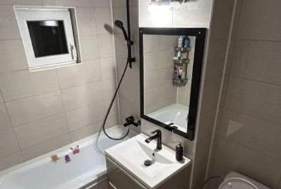 Apartament cu 4 camere, decomandat, zona DACIA - 2