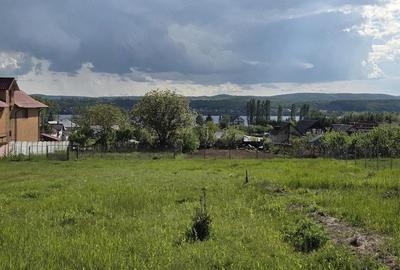 Teren de 500 mp, în Budeasa