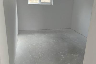 Casă cu 8 camere cu Teren 2100 Mp în Central - 16