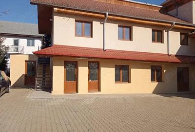 Inchiriez spatiu , zona Cug - 4