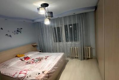 Apartament cu 3 camere decomandat în Exterior Vest - 1