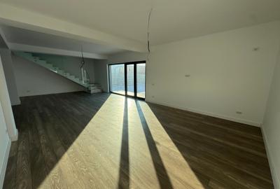 Casă individuală cu 4 camere cu Canalizare în Tunari - 10