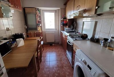 Apartament de 4 Camere, 90 mp, zona Nicolina Apartament de 4 Camere, 90 mp, zona Nicolina - 4
