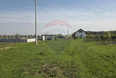 Teren în Țegheș - 3